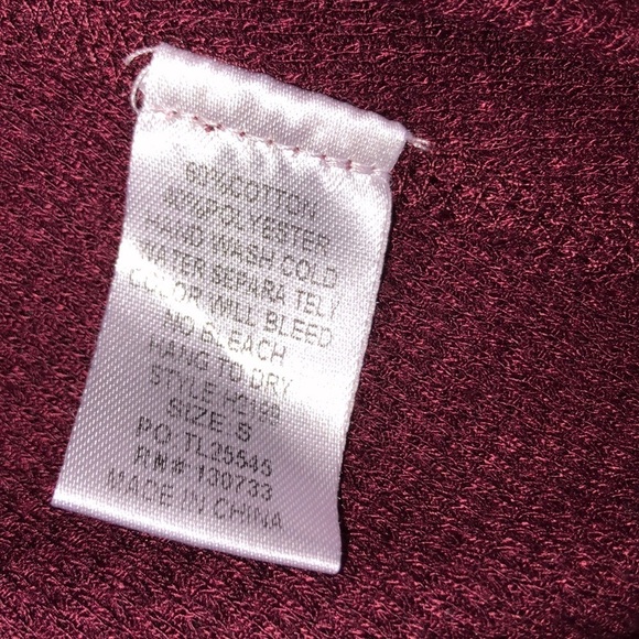 Umgee small oversized burgundy cold shoulder top - Picture 4 of 4